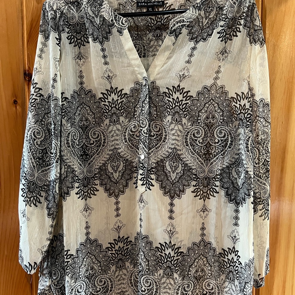 Sara Michelle Black and White Paisley V-Neck Tunic